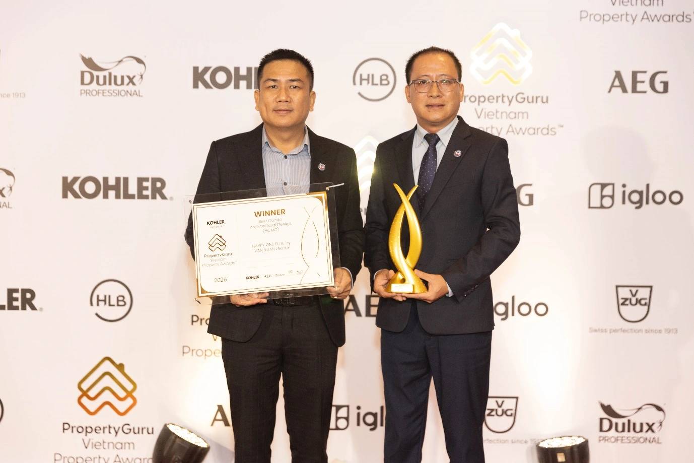 Vạn Xuân Group ghi dấu ấn với loạt giải thưởng khi chào sân Happy One Elite